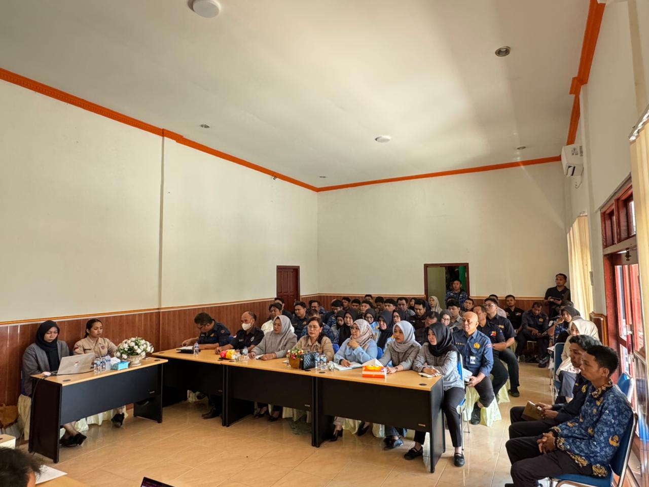 Kantor KSOP Kelas III Sampit Laksanakan kegiatan pengarahan dan Imbauan Peningkatan Integritas Aparatur Sipil Negara (ASN).